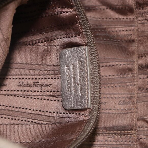 Authentic Salvatore Ferragamo Vala Shoulder Bag Leather Beige Gold - Picture 4 of 16